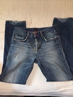 Hugo Boss Men’s Light Blue Washed Straight Jeans